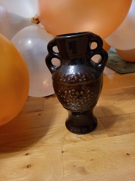 Dzban wazon brązowy