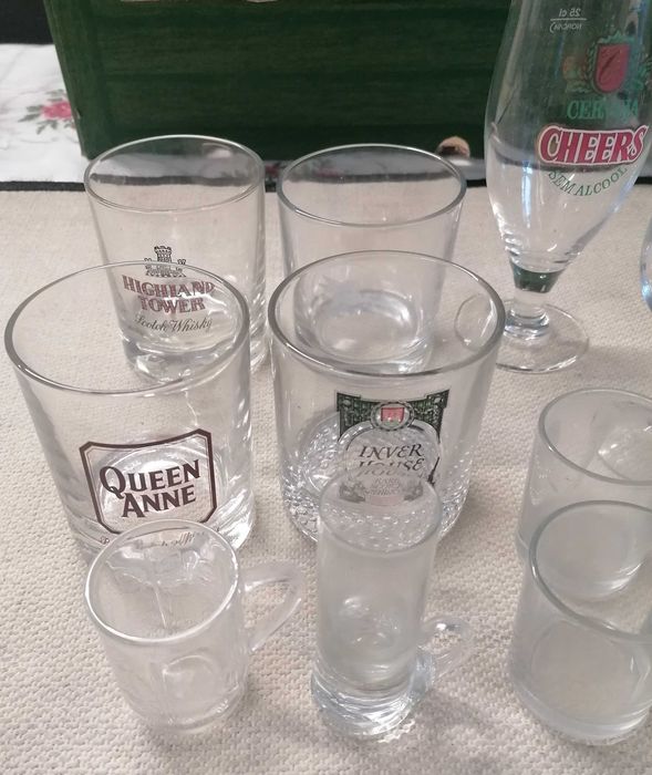 Copos diversos, lote "Chers", tudo por 5€