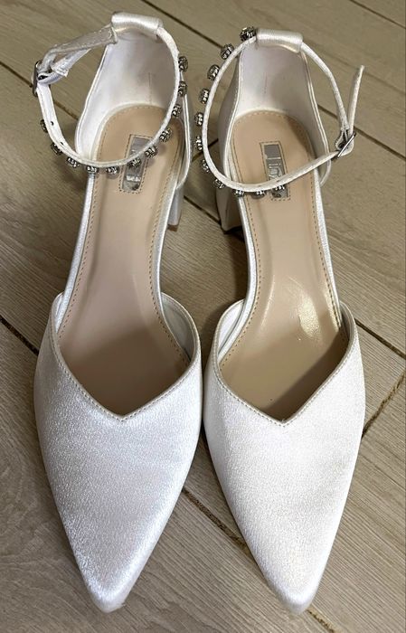 Linzi весільні  туфлі Jordanna Low Block Court  Next 41 р