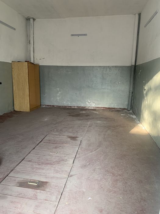 Продам гараж у Комунарському районі