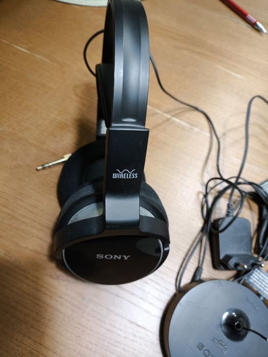 Analogowe słuchawki bezprzewodowe SONY