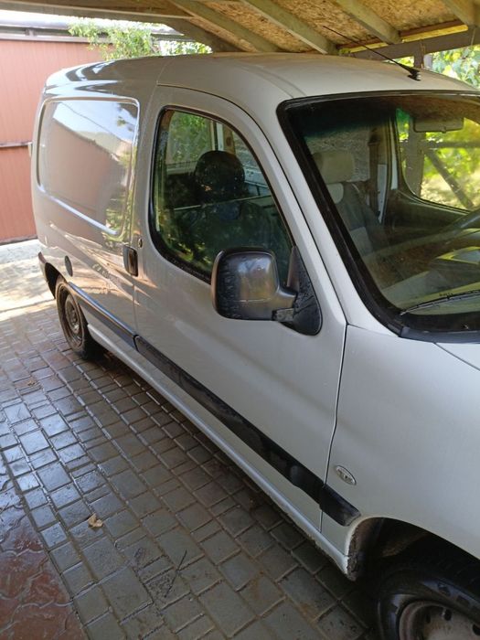 авто Peugot PARTNER