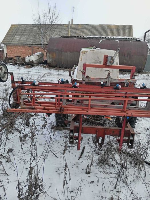 Продам оприскувач ОП2000