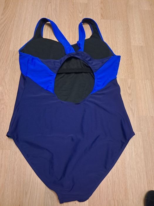 Бюстгальтер  купальник размер  ,Е, F