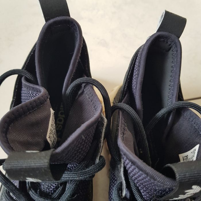 Adidas   r 41 1/3