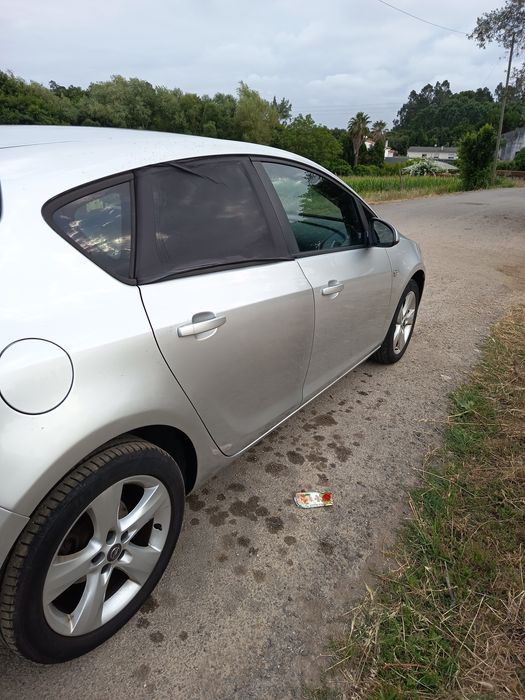 Opel Astra J 1.3 EcoFlex (2010)