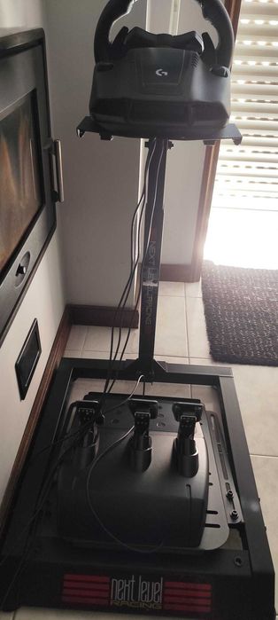 Logitech g923 + stand