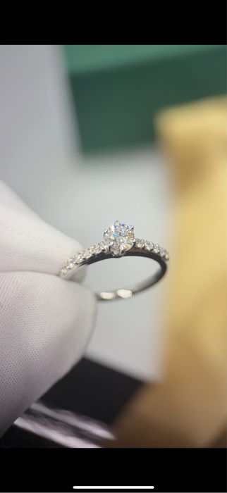 Каблучка з діамантами 0.65ct GIA золото 585 предложение бриллиант