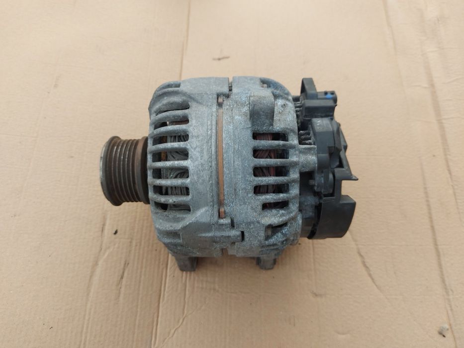 Продам генератор Renault k9k 1,5 DCi