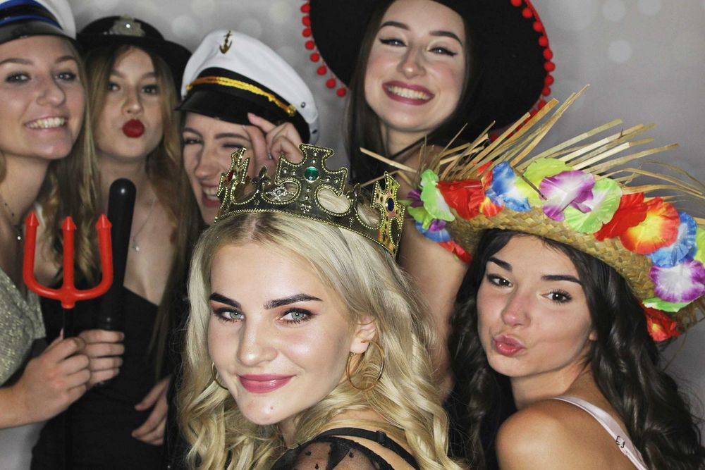 FOTOBUDKI - Klasyczna i 360, CIĘŻKI DYM fontanny iskier, napis L