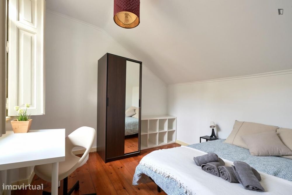 Quarto - localizado em Avenida da Liberdade Lisbon