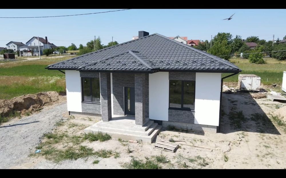 Власник.Продам будинок"американку"м.Рівне вул.Р Волошина Червоні гори.Розтермінування.Є оселя