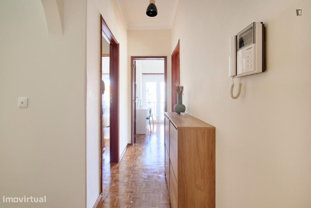 Quarto - localizado em Alvalade Lisbon