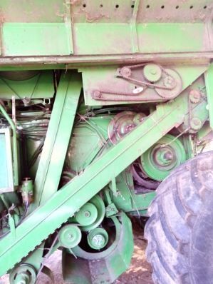 Kombajn John Deere  plus heder