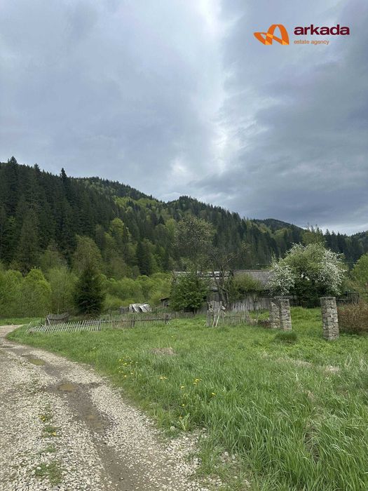 Земельна ділянка в Татарові в гарній локації під будівництво
