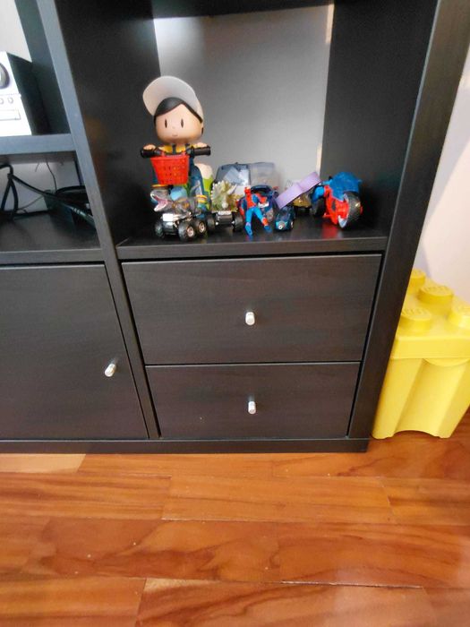 Móvel de sala IKEA preto – excelente estado