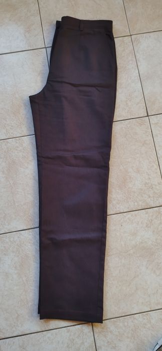 Calças direita p/ senhora.