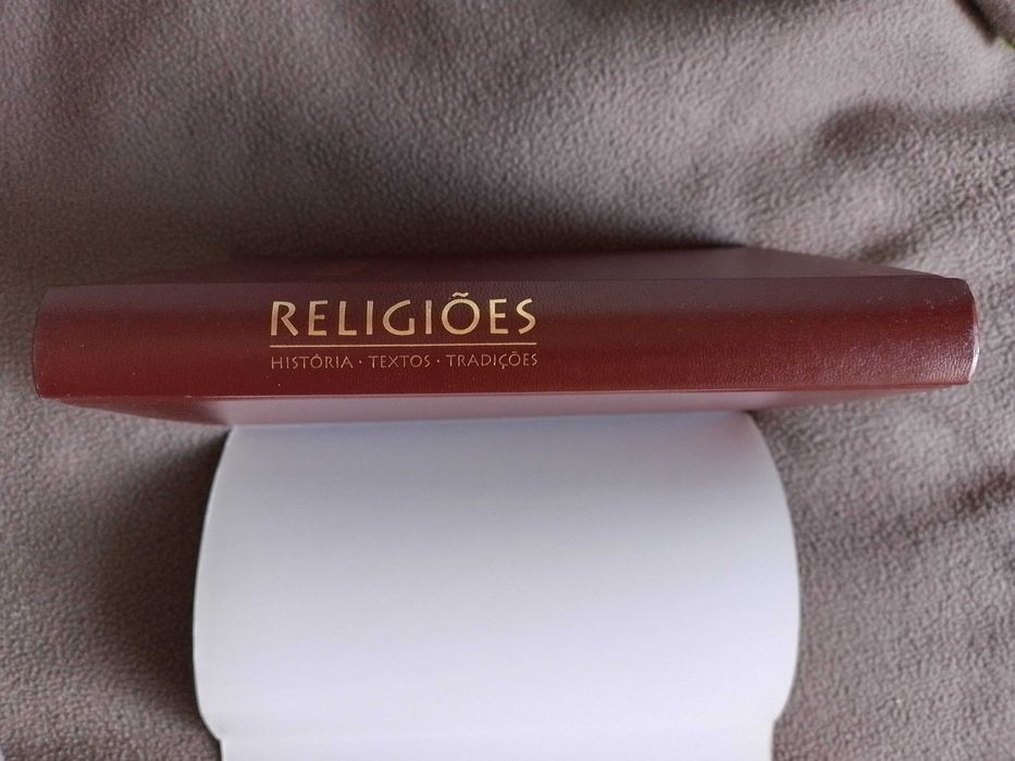 Religiões: História, Textos, Tradições – Paulinas (Capa Dura)