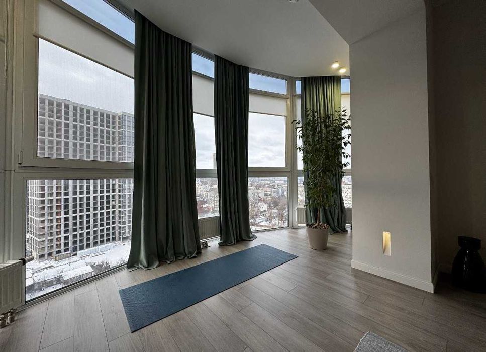 Купите классную 3-комнатную Ремонт мебель техника Центральный район!