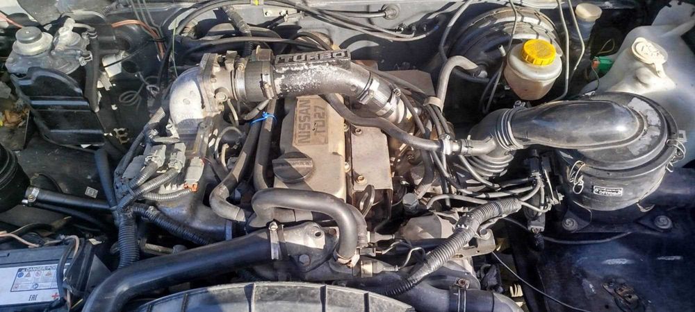Nissan Terrano ll 2.7 td pra vender às peça