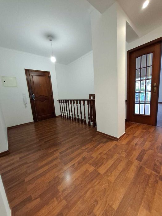 Arrenda-se apartamento