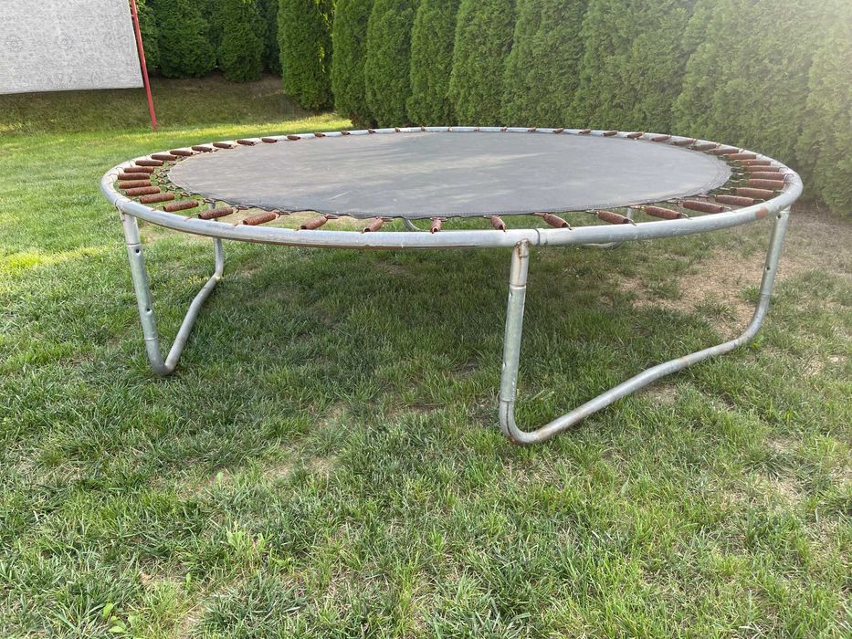Trampolina 3 m bez zabezpieczeń