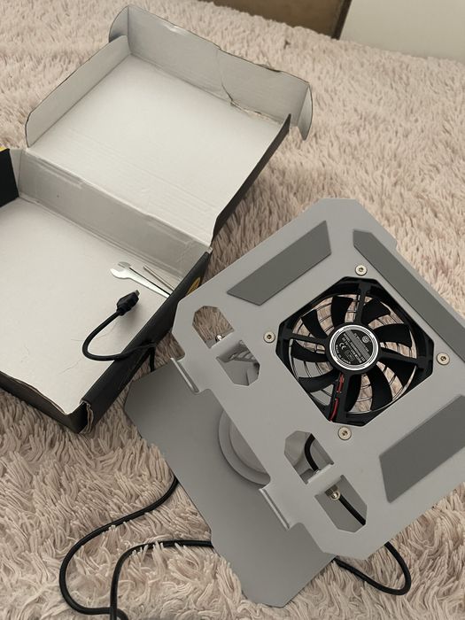 Suporte de Tablet com ventoinha