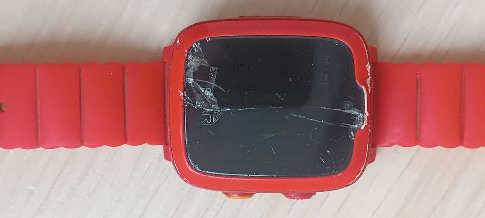 Детские смарт-часы с GPS-трекером Elari KidPhone 4G (Red)