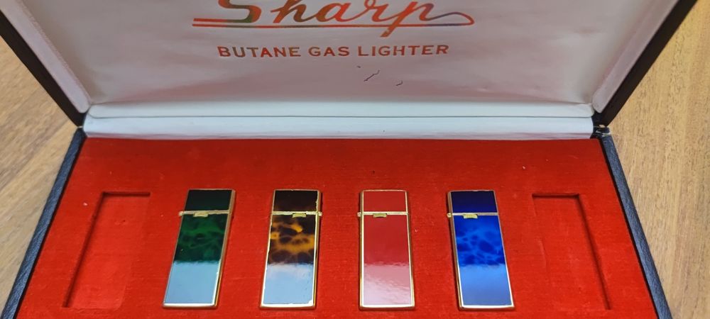 Набір вінтажних запальничок Sharp