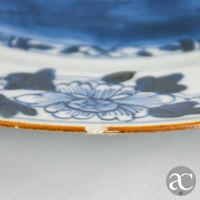 Grande Prato Porcelana da China, flores, período Qianlong, séc. XVIII