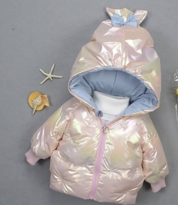 Куртка на дівчинку