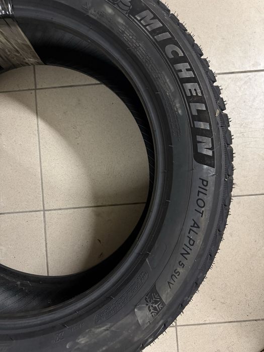 255/50 R19   MICHELIN.