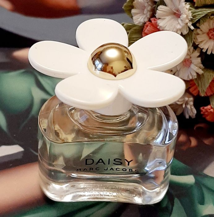 Marc Jacobs Daisy edt 4 ml, miniatura