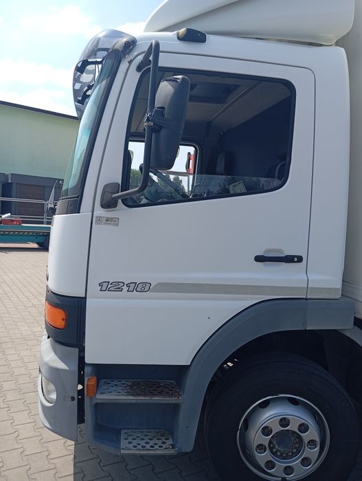 Samochód ciężarowy  Mercedes Atego  1218
