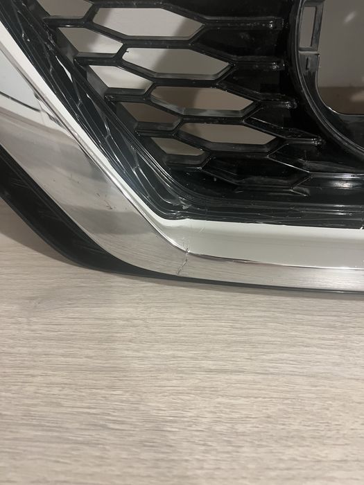Продам решітку радіатора Nissan Qashqai 2020 року