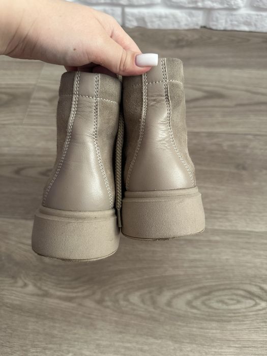 Продам ботинки/черевики натуральна замша 36р