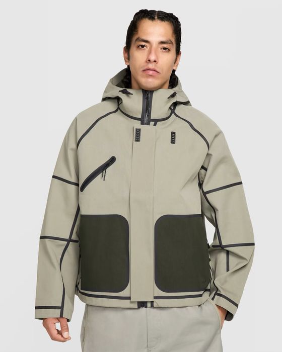 Куртка Nike Tech Storm-Fit Hooded Rain Jacket оригінал HM9473-320