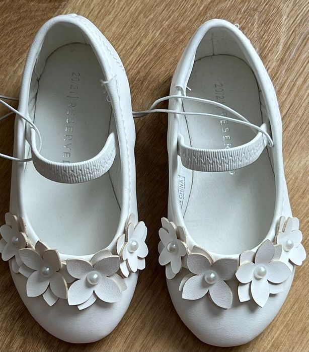 Białe dziewczęce baleriny (nowe) 20/21 (13 cm)