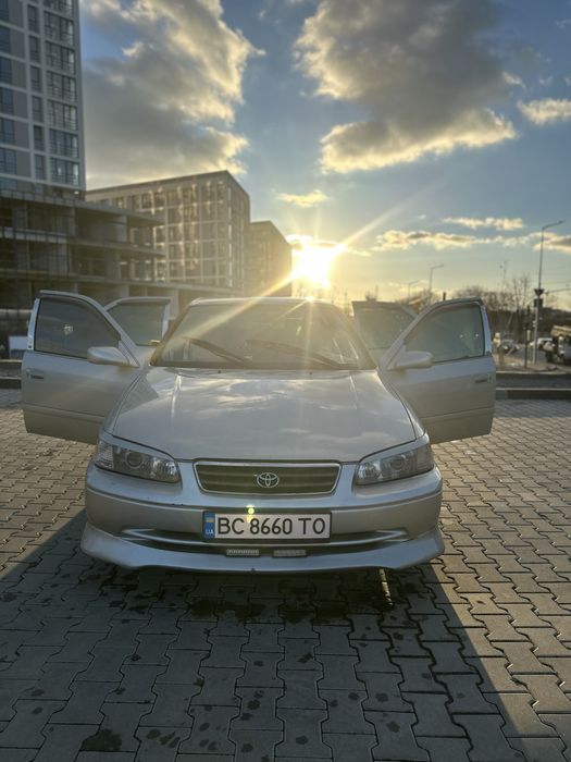 Продам Toyota Camry 20