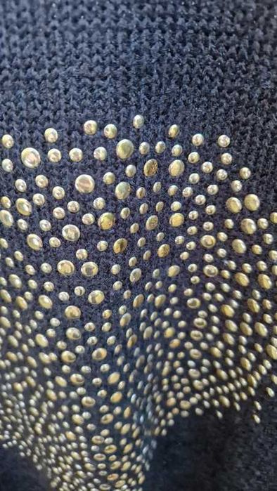 Reserved sweter sweterek czarny serce dżety modny 36/S