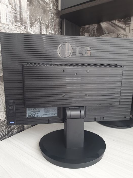 Монітор LG Flatron L194WT- BF