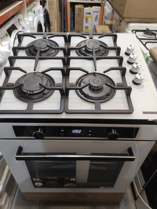 Комплект номер 2 газовая поверхность+электрический шкаф белый Турция