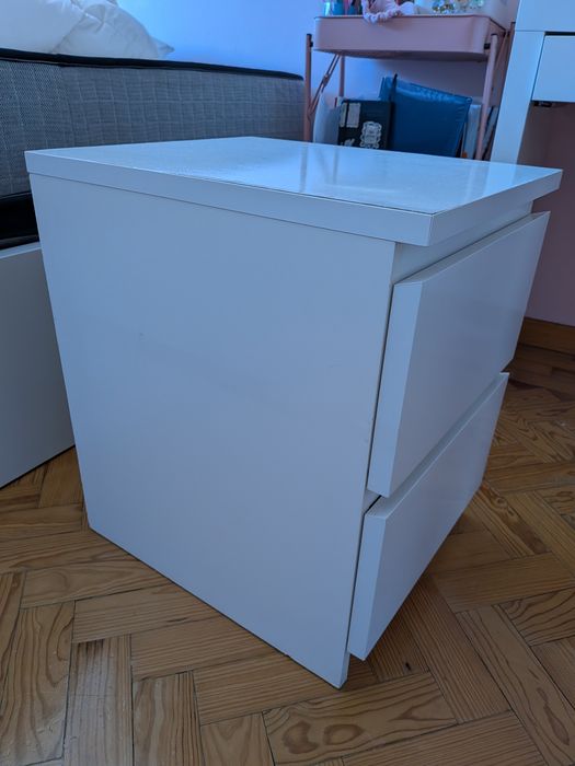 Cabeceira de gavetas ikea
