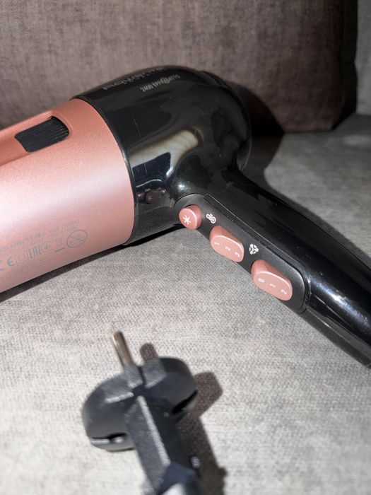 Продам Фен Rowenta CV5940F0