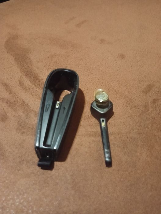 Bluetooth-гарнитура Plantronics Voyager EDGE black.