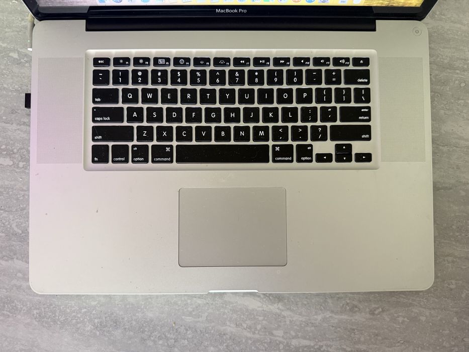 Macbook Pro 17-inch Early 2011