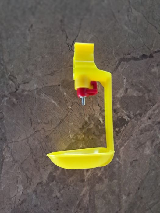 Поїлки ніпельні з чашкою. ОПТ