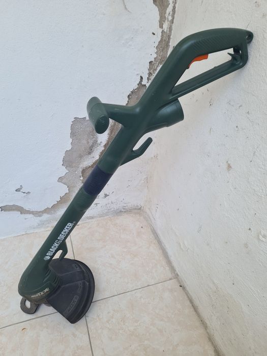 Máquina de jardinagem da Black & Decker