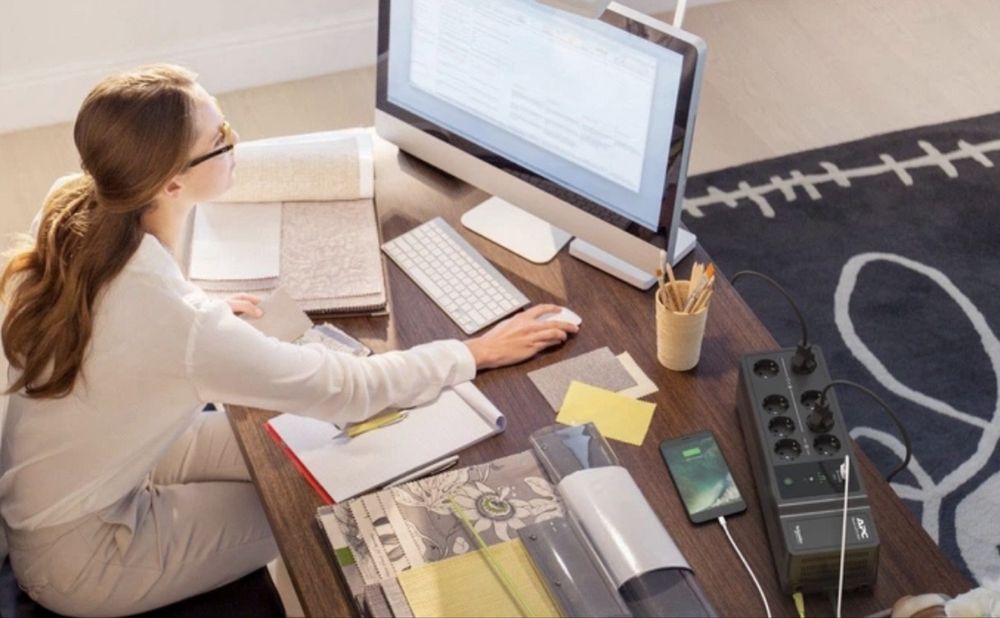 ДБЖ APC Back-UPS 850. ИПБ, бесперебойник АПС