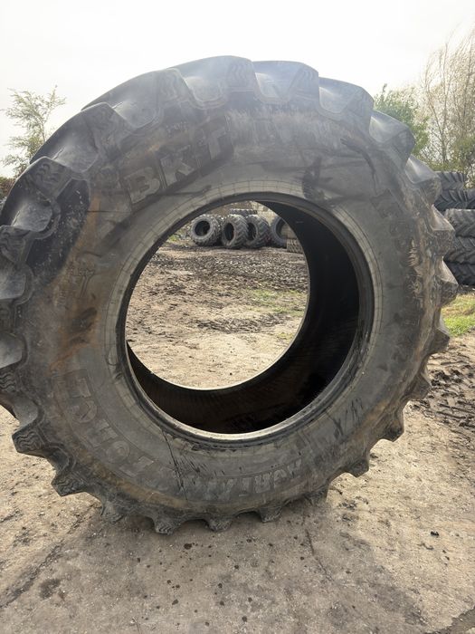 Opona 650/85R42 BKT